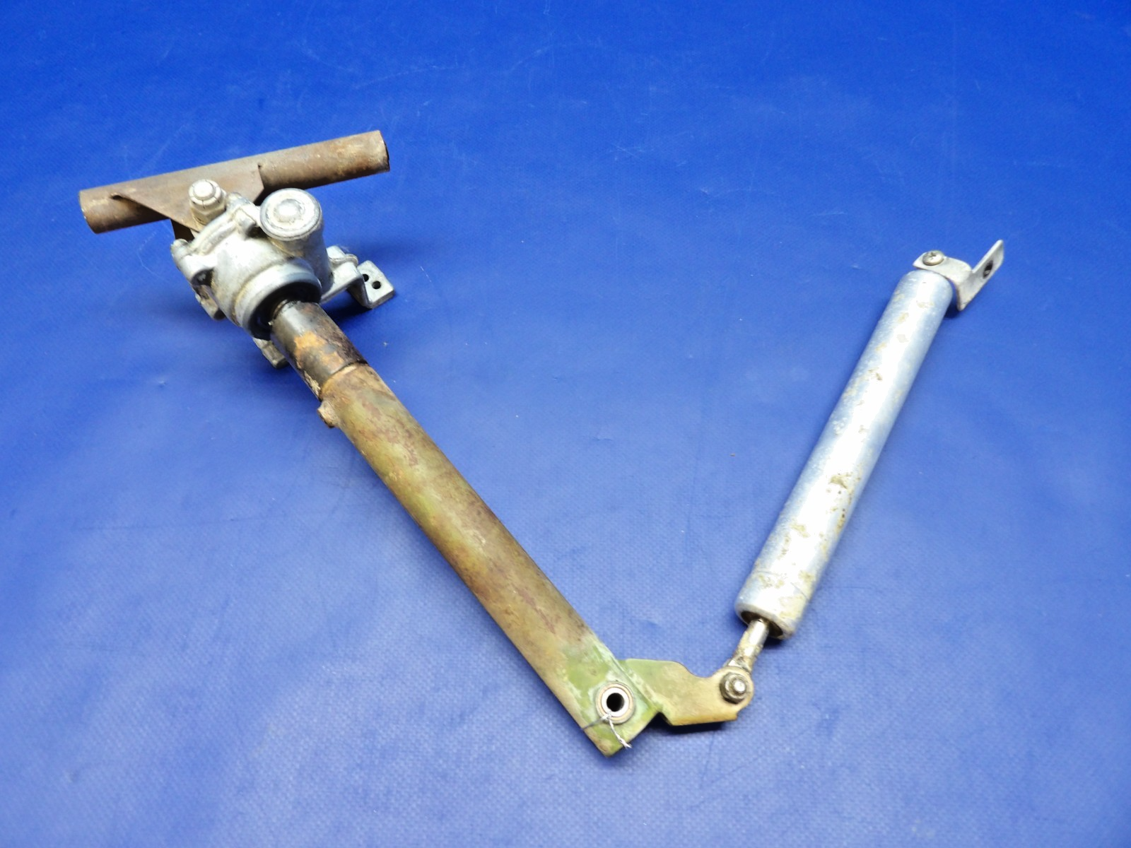 Cessna 172 / 172G Flap Actuator P/N C301002-0103 (0426-1332)7