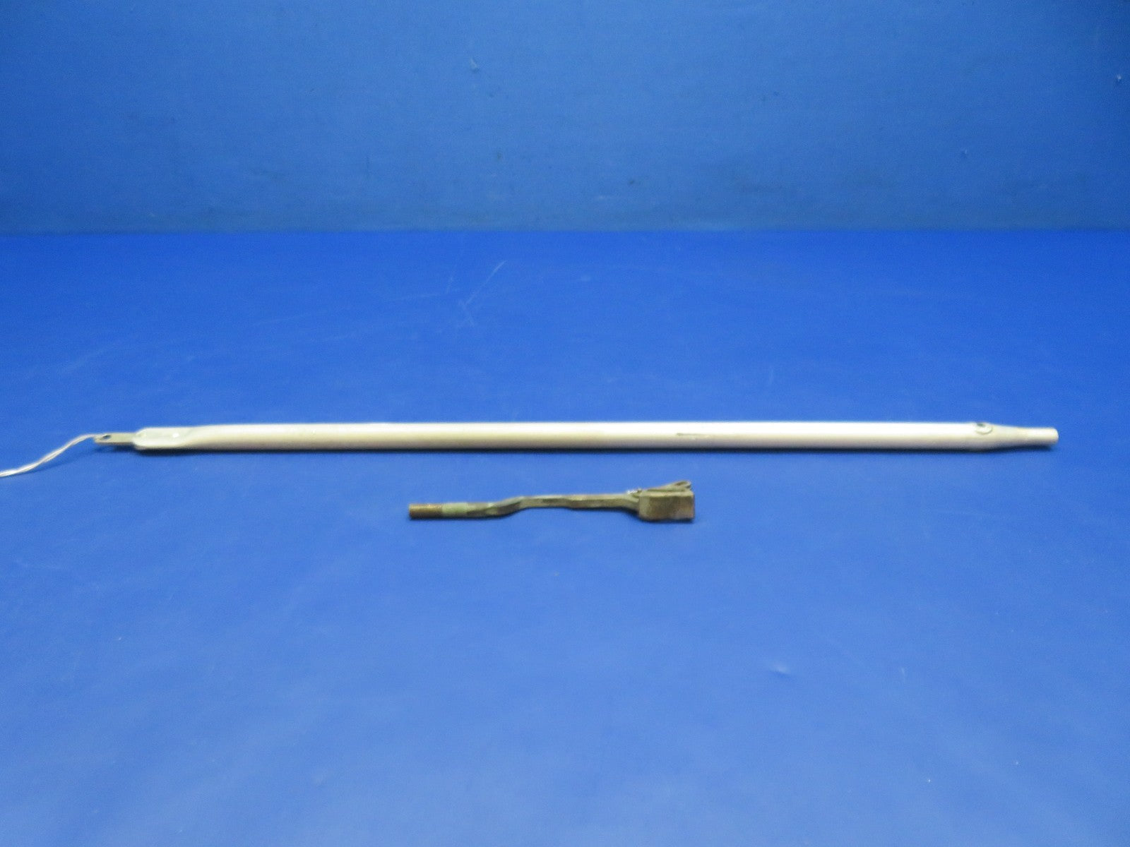 Beech 58 Baron Cabin Door Latch Tube w/ AFT Bolt & Links 96-420033-29 (0326-120)1
