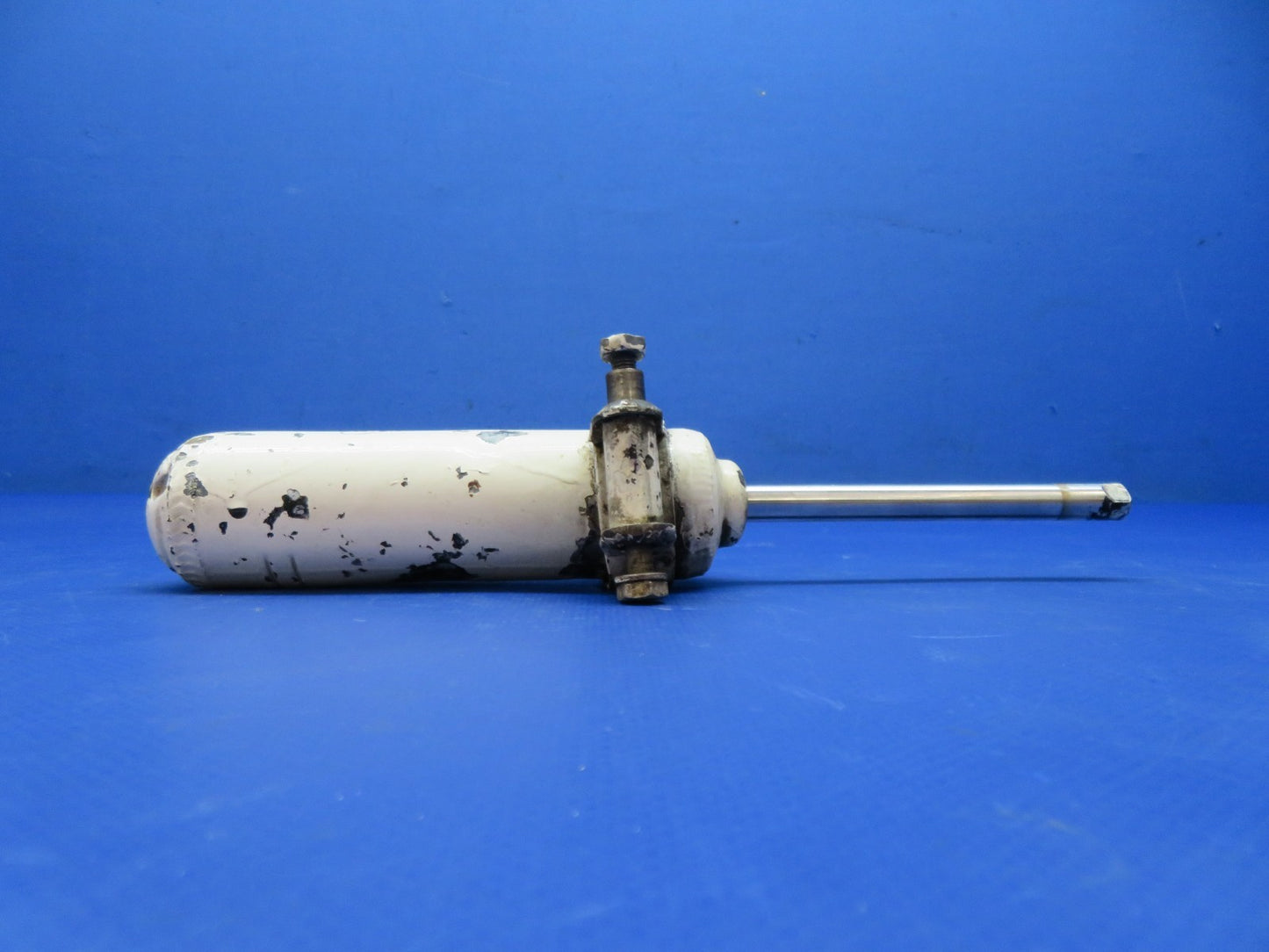 Piper / Maeco Shimmy Dampener P/N 486610-18992 (0326-192)5