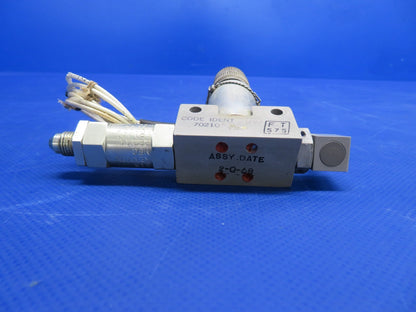Cessna 421 Airesearch Solenoid Valve P/N 13104 TESTED (0826-401)3