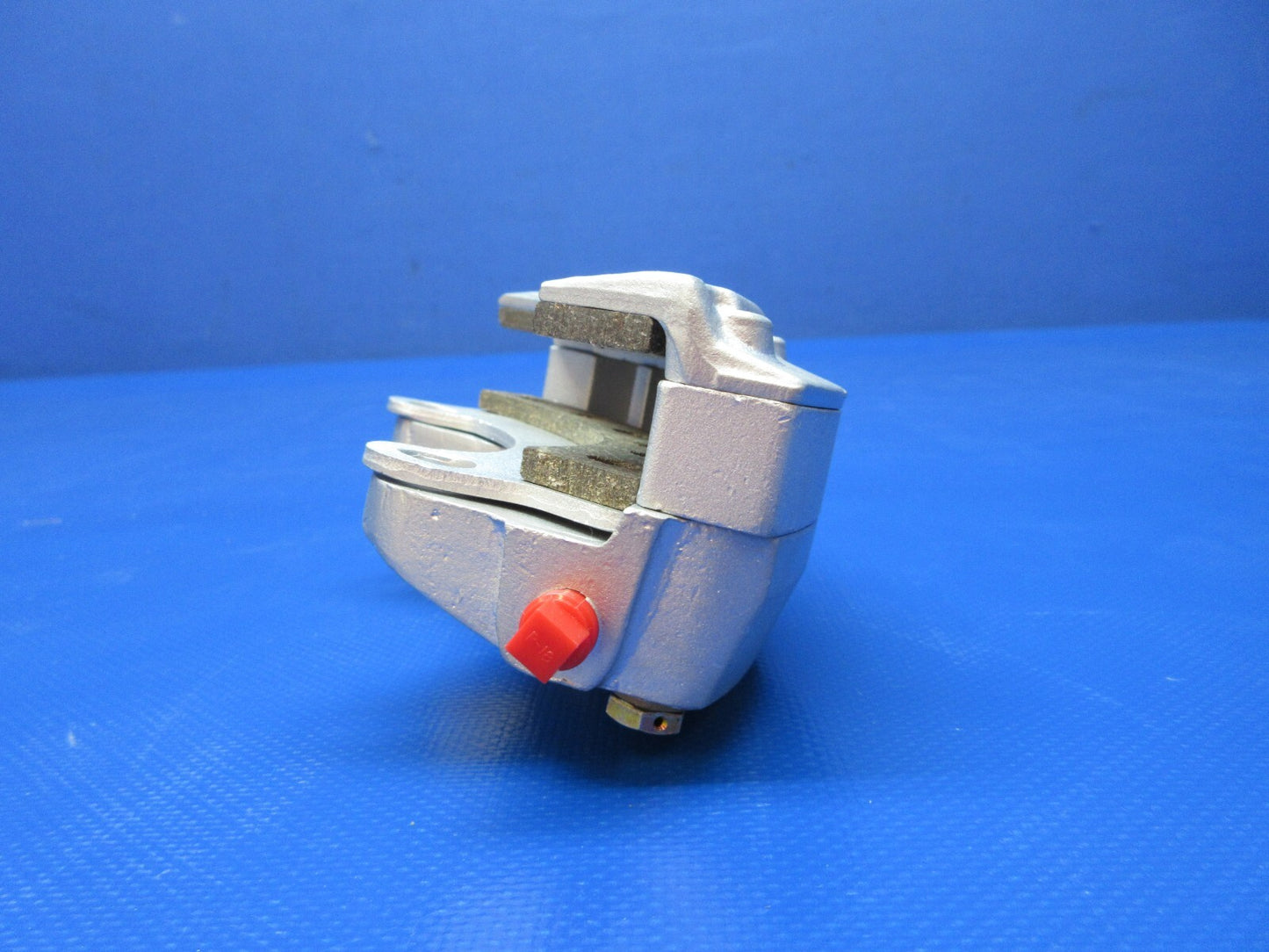 Cleveland Brake Caliper Assy w/ Linings P/N 37-200 REBUILT (1124-1376)3