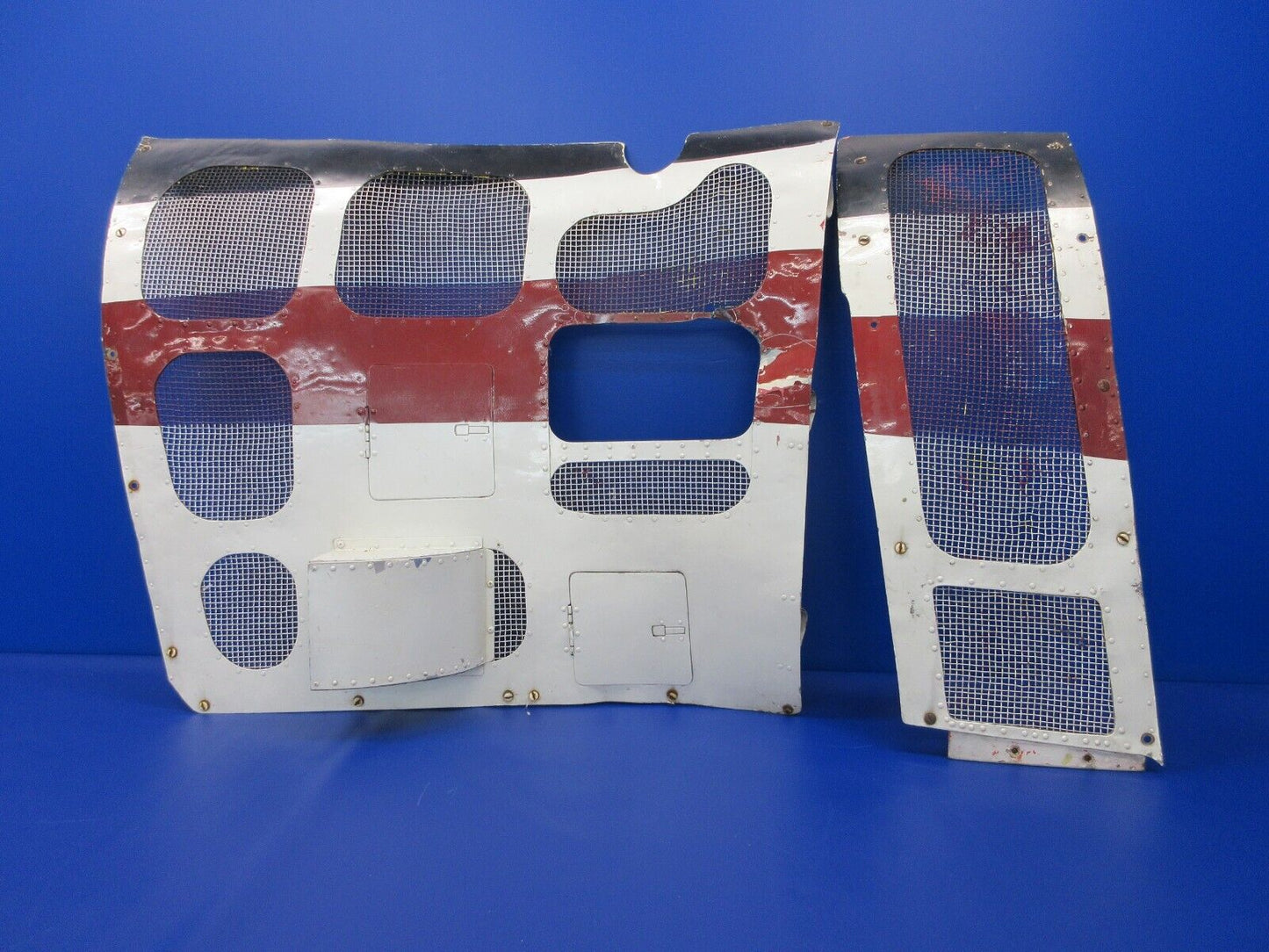 Bell 47J-2 Helicopter Fuselage Cowl RH P/N 47-340-207-231 (1124-1414)