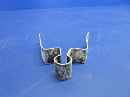 Piper Cherokee Brake Line Hose Clips 63332-03, 63332-003 LOT OF 4 (0926-852)7