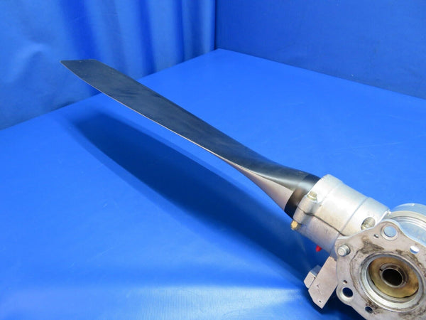 Piper PA-23-250 Aztec Hartzell Propeller Model HC-A2XK-2 (0524-99)