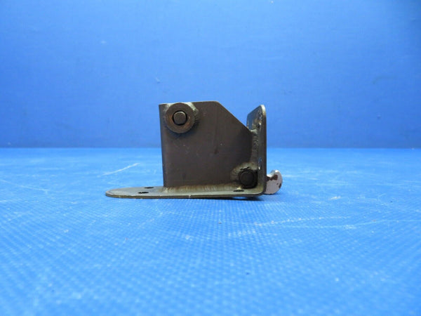 Cessna 337 / P337H Front Upper Door Latch Assy 1511408-16 (0824-193)