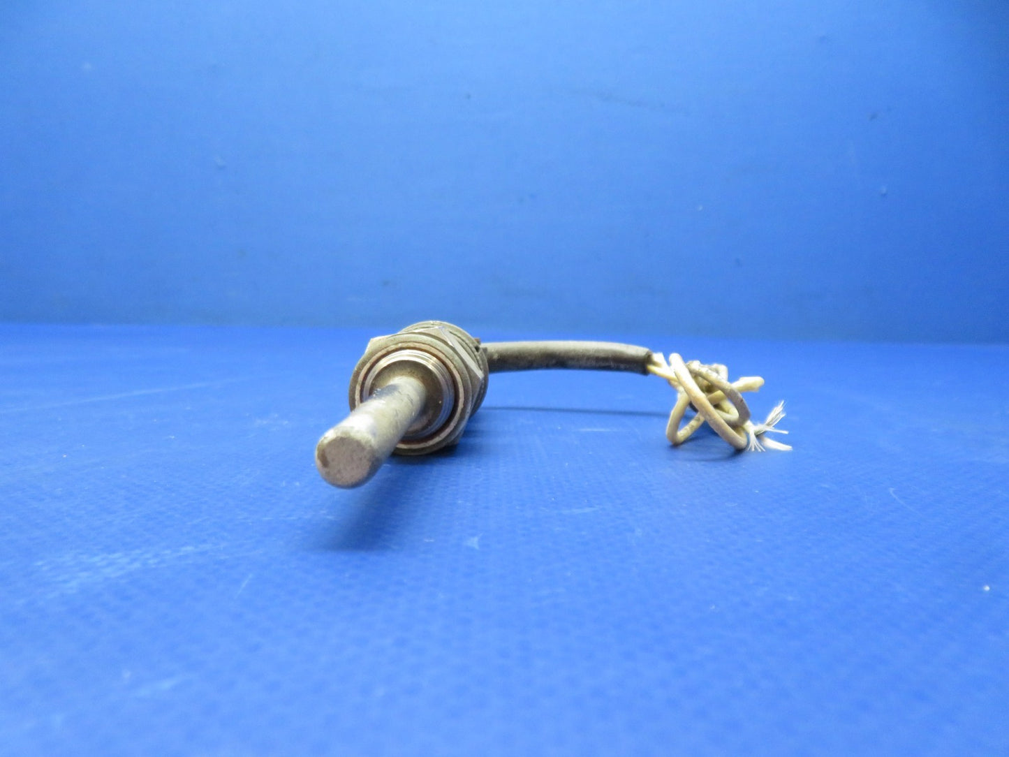 Cessna 310 / 310I Lewis Oil Temperature Probe AN5525-1 TESTED (0426-116)5