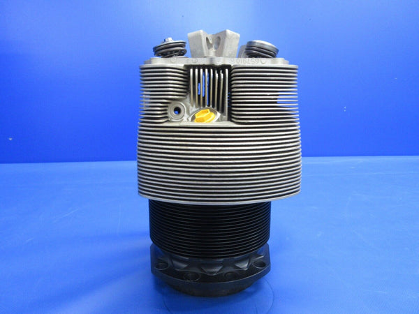 Continental TSI0-520 Cylinder P/N 658552A1 NEW OLD STOCK  (0424-1244)