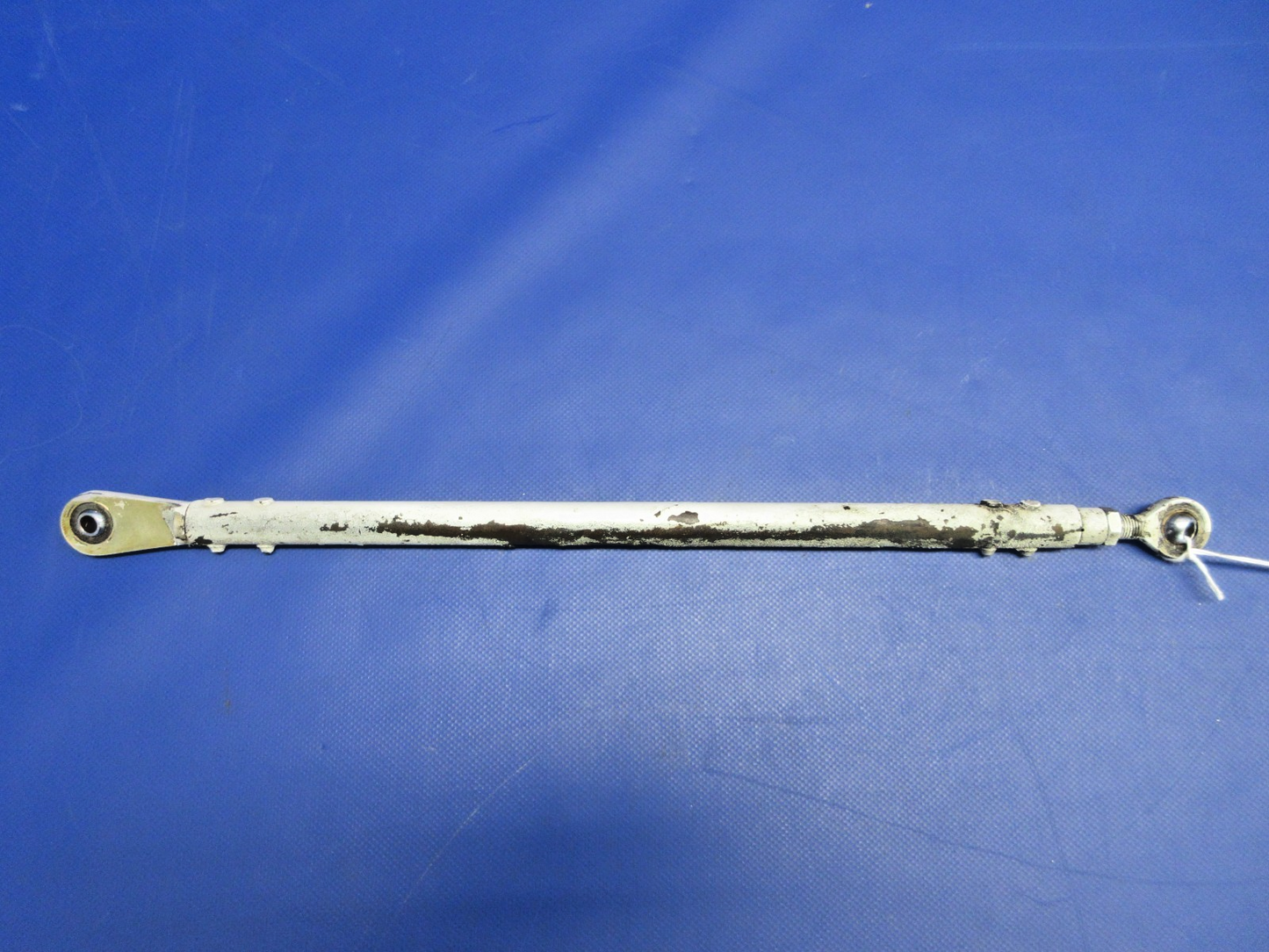 Cessna 310 / 310I Main Gear RH Drive Tube P/N 0841137-1 (0326-944)1