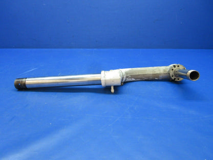 Piper PA-23-250 Aztec RH Main Gear Yoke, Rod & Axle P/N 31824-02 (0924-1289)