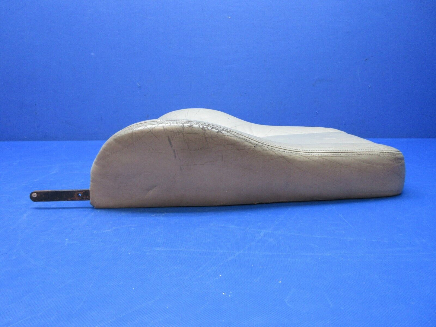 Cessna 172 / 172P Upholstered Seat Back Assy P/N 0514204-5 (0824-1235)