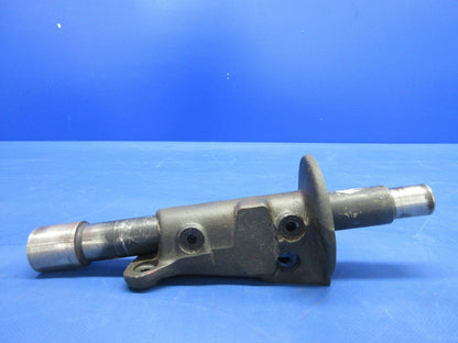 Cessna P337H Skymaster Saddle & Shaft Assy RH w/ Spacers 1541000-206 (0724-812)