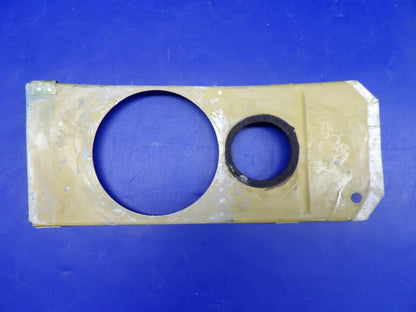 Beech D95A Travel Air LH Fuel Cell Bladder Bulkhead P/N 50-110010-98 (0226-517)1