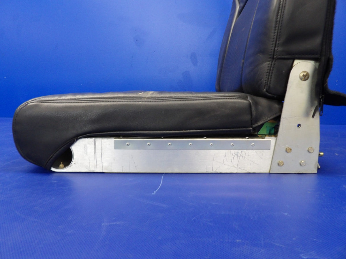 Cirrus SR22 Rear LH Passenger Seat P/N 11933-003 (0926-1229)10
