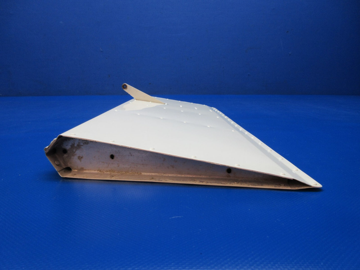 Beech 95-B55 Baron Rudder Trim Tab P/N 96-630000-71 (1124-1381)6