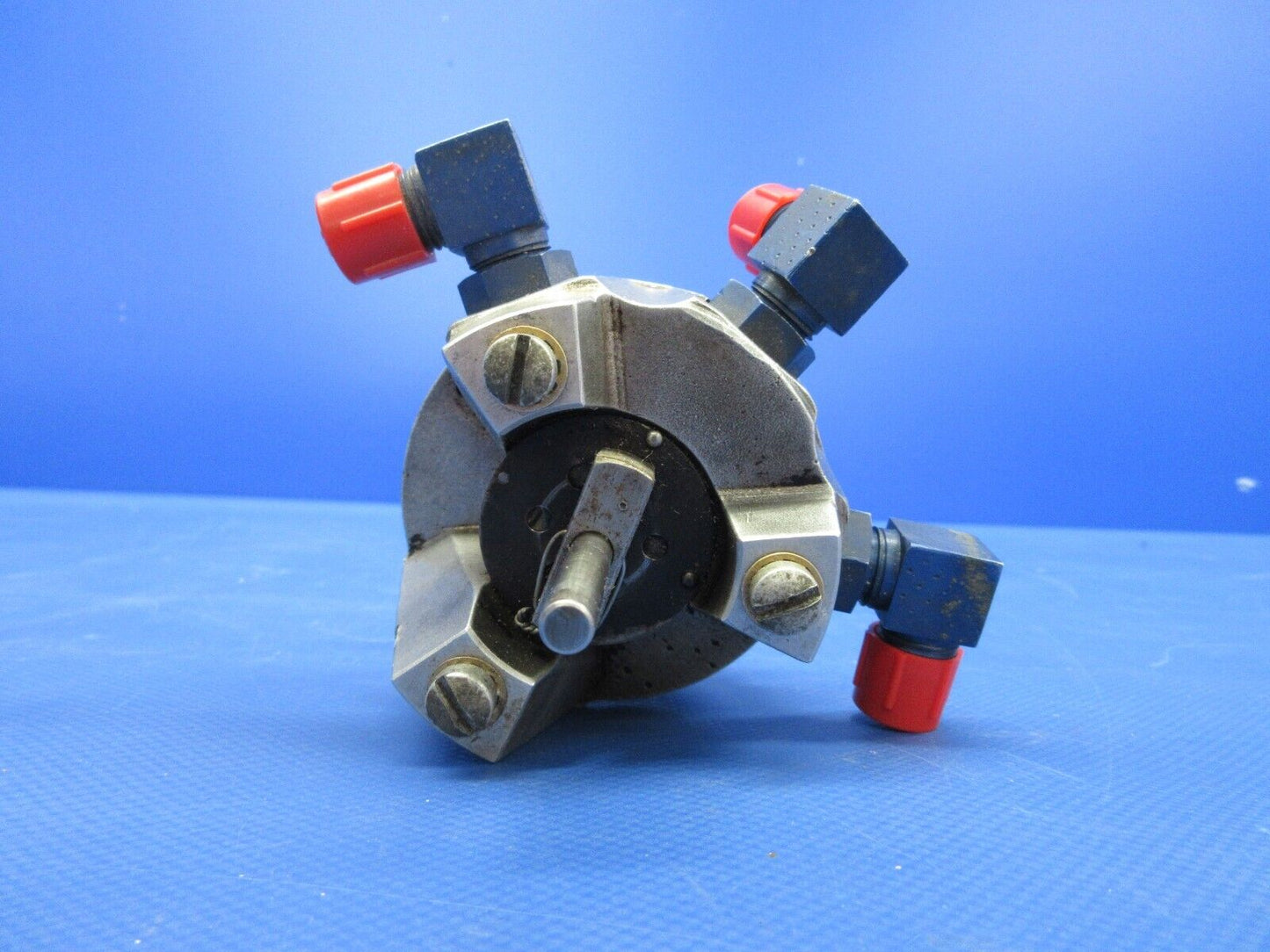 Beech 95 / D95A Travel Air LH Fuel Selector Valve Assy P/N HE-765-1 (0524-1124)