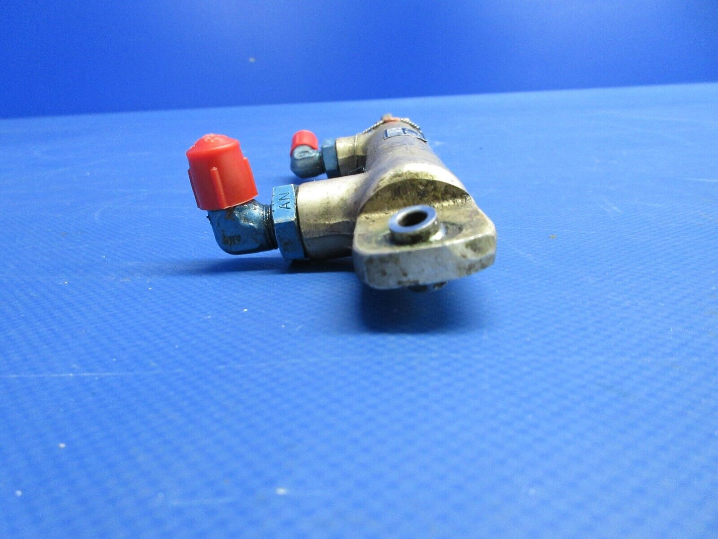 Cessna 337 / P337H Main Gear Strut Doors Actuator Assy P/N 9882007-5 (0724-1326)
