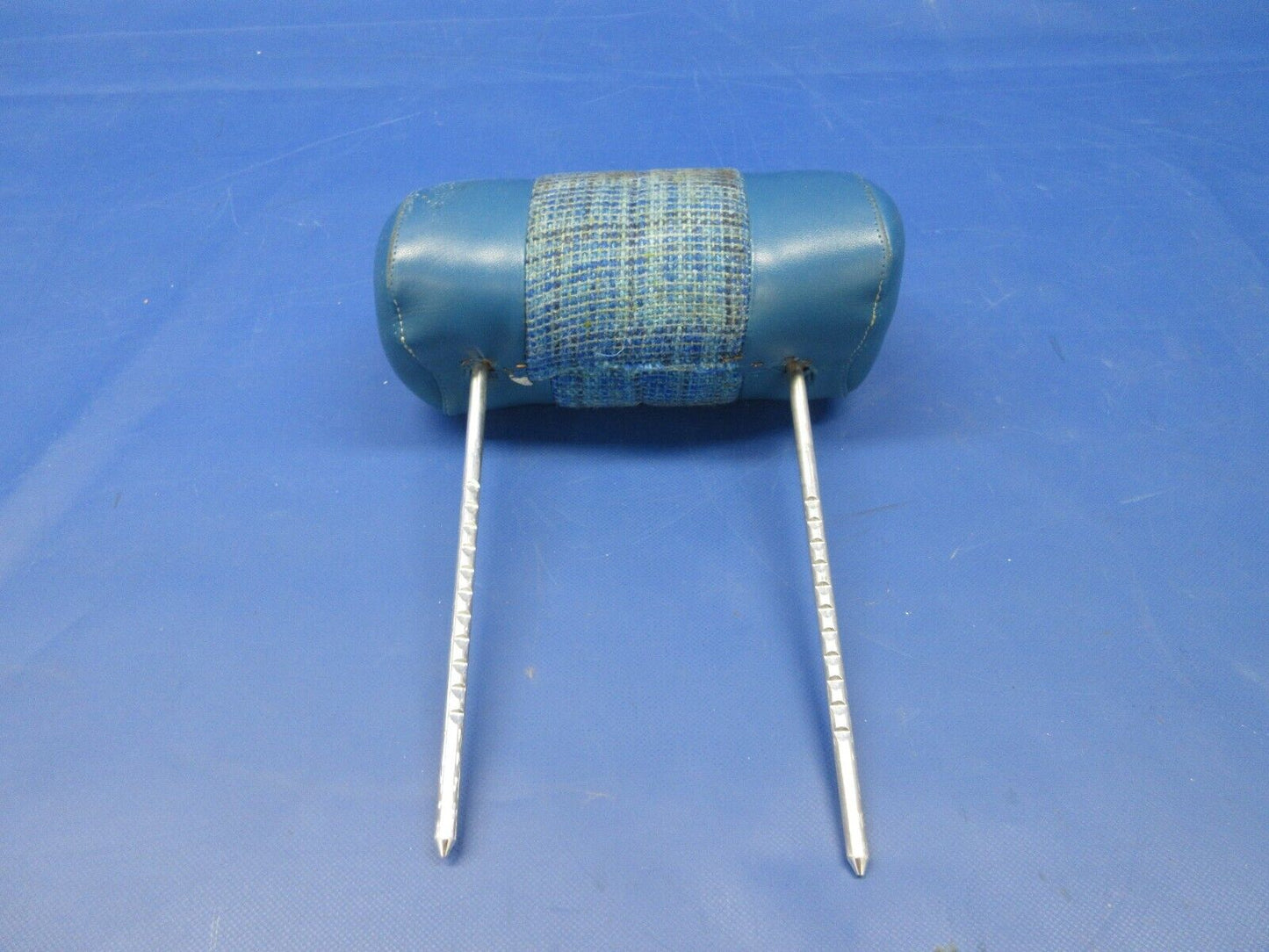 Bellanca 17-30A Viking Front Seat Head Rest Assy P/N 197497-0 (0524-1310)