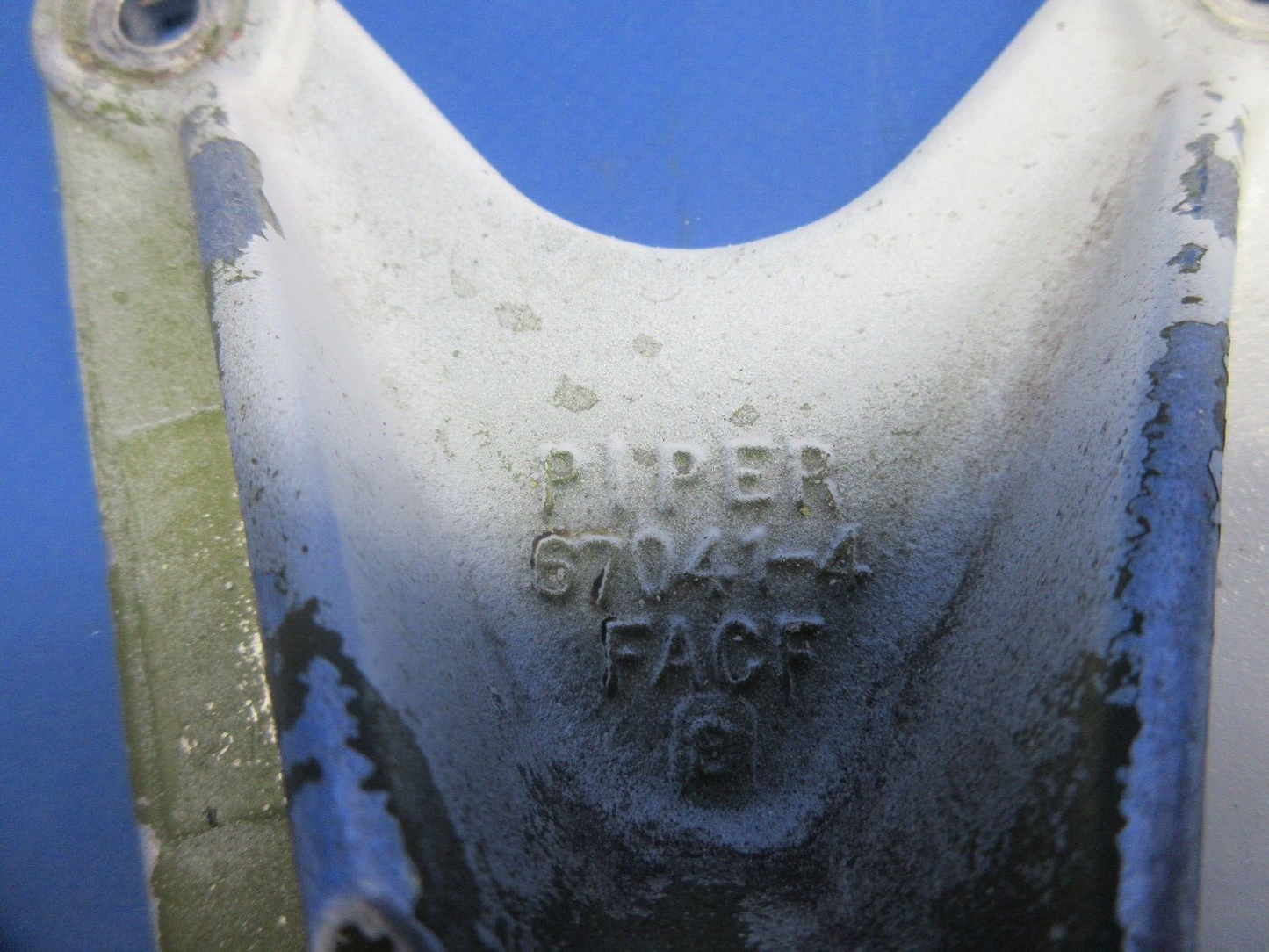 Piper PA-32RT-300T Lance II Main Gear FWD Trunnion Fitting 67040-14 (0924-880)