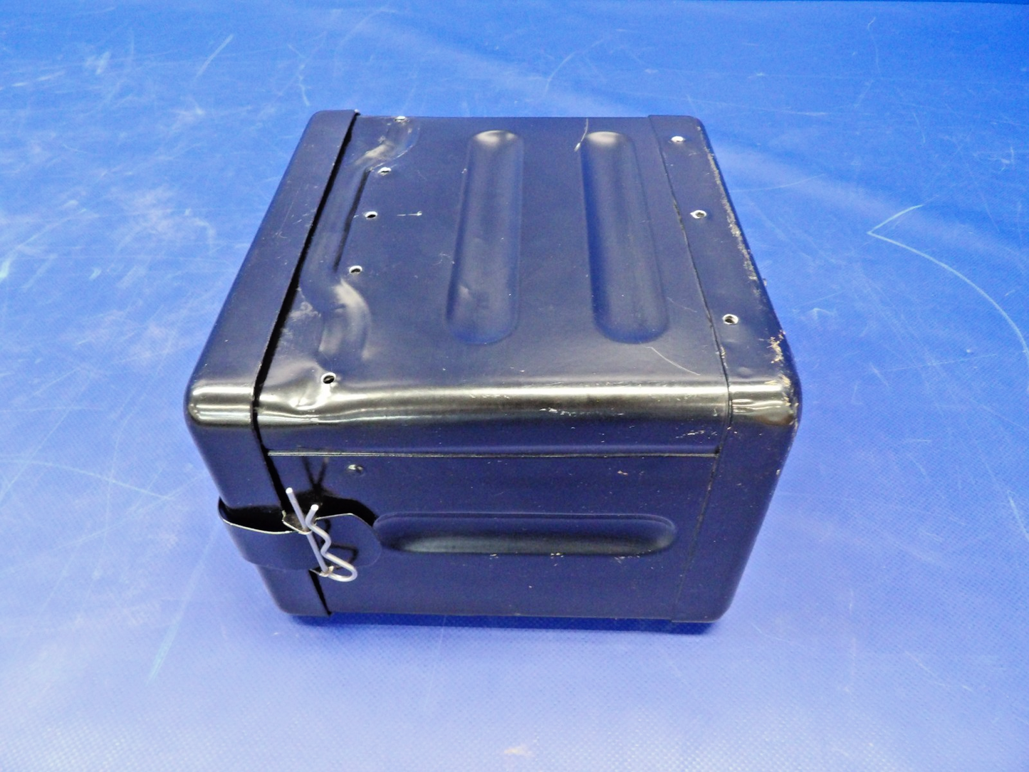 Cessna 172 / 172G Battery Box & Lid P/N 0513011-11 (0326-1269)4