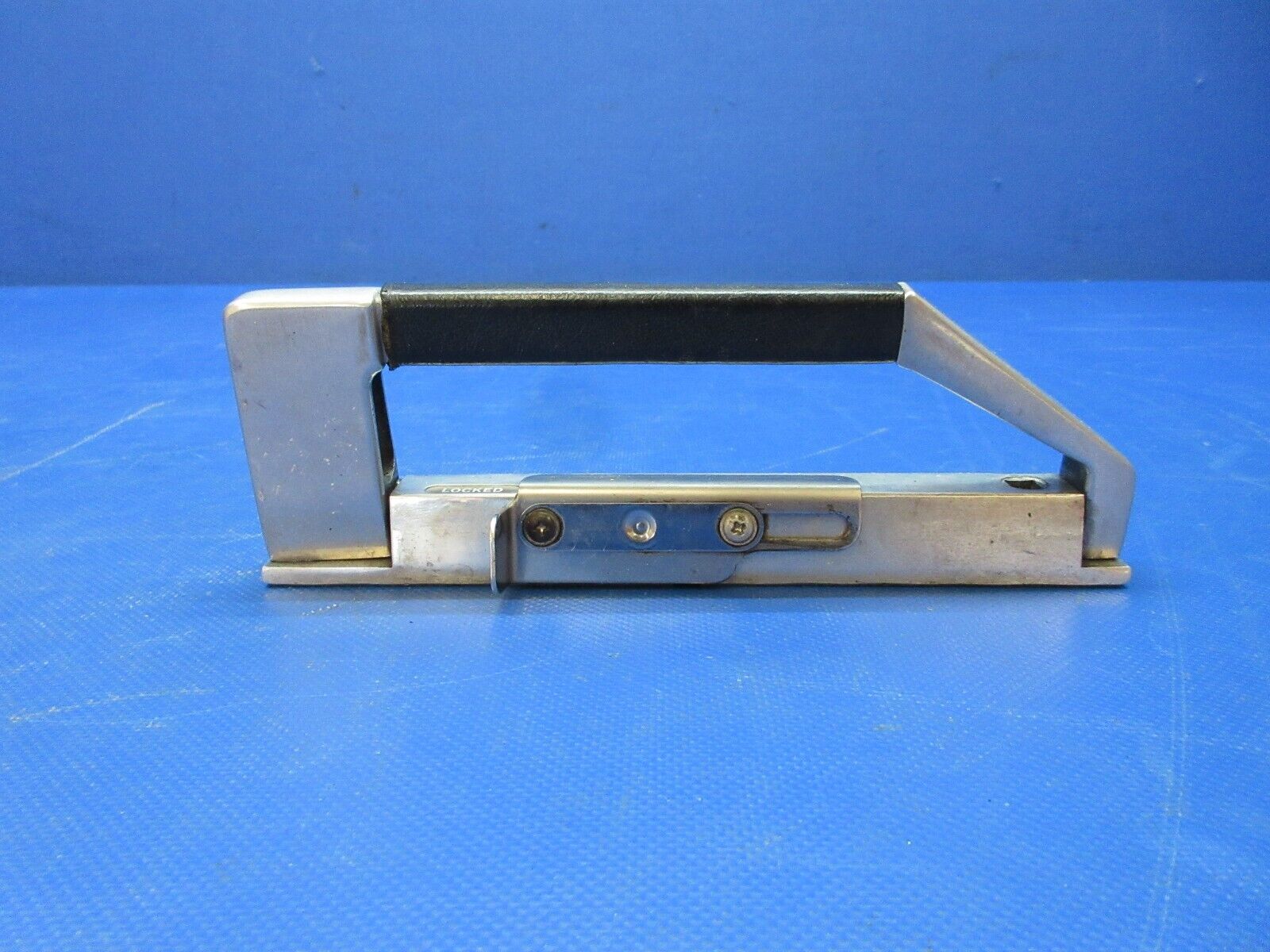 Cessna 337 / P337H Skymaster Inner Door Handle Assy P/N 1517105-20 (0924-1213)