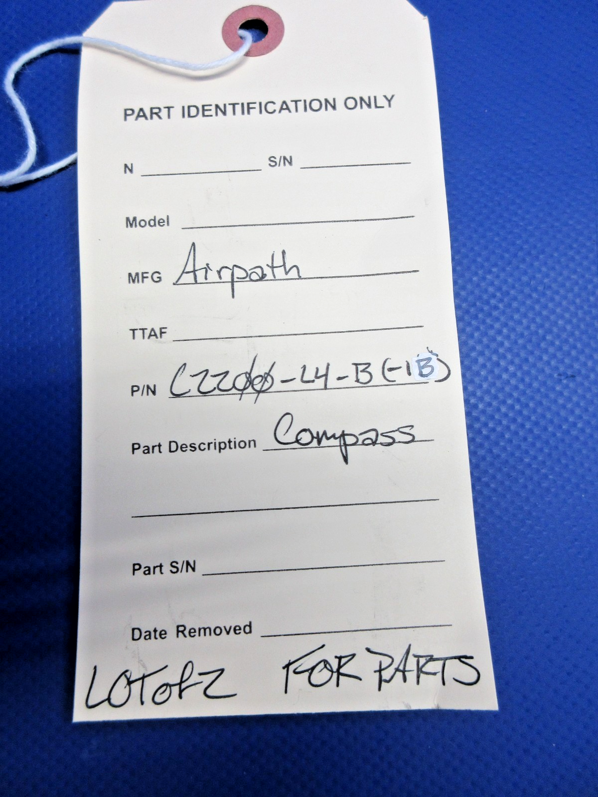 Airpath Compass P/N C2200-L4-B LOT OF 2 FOR PARTS (0326-981)9