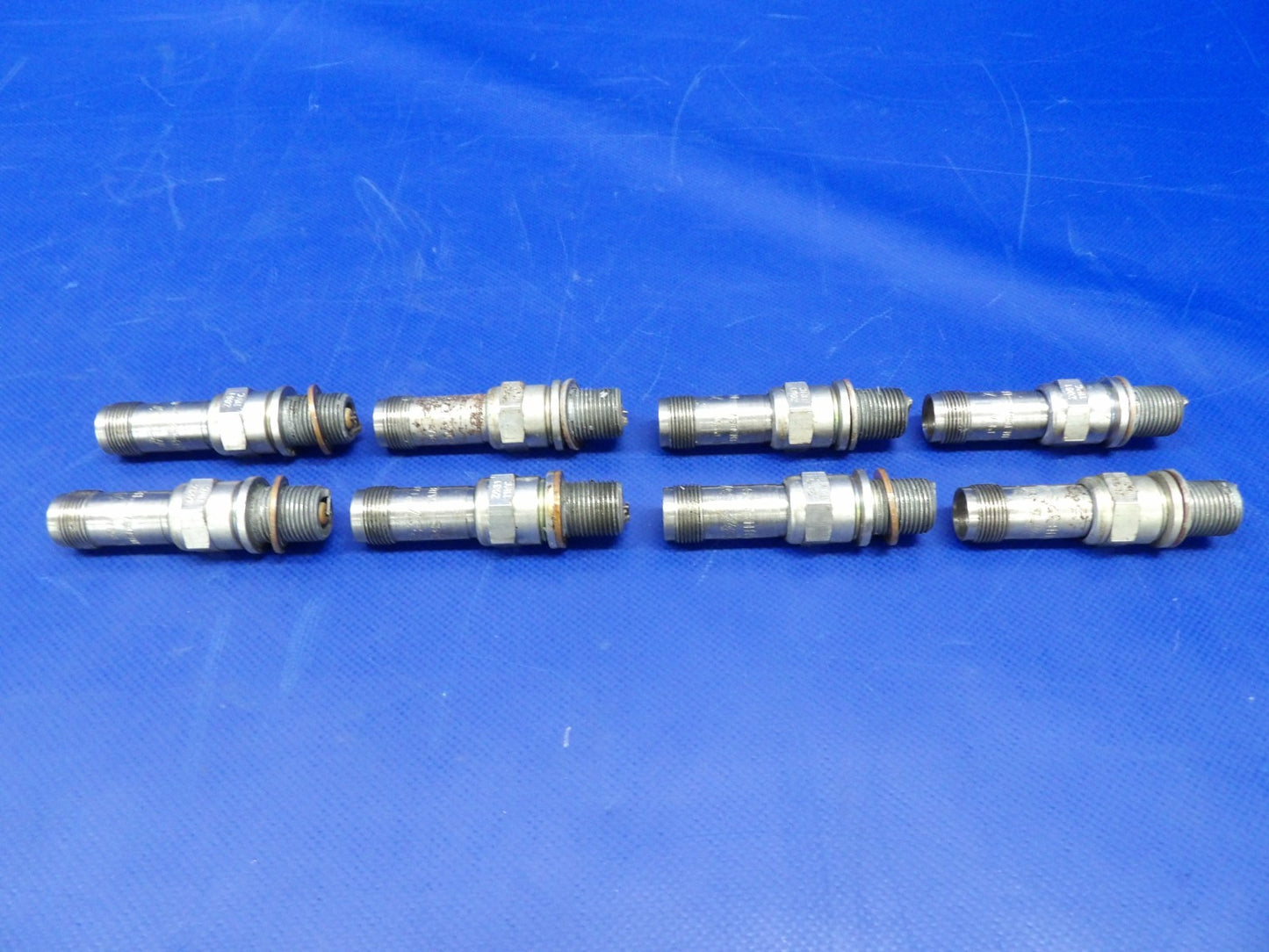 Enstrom 280FX Tempest Fine Wire Spark Plugs P/N URHB32S LOT OF 8 (0526-1364)8