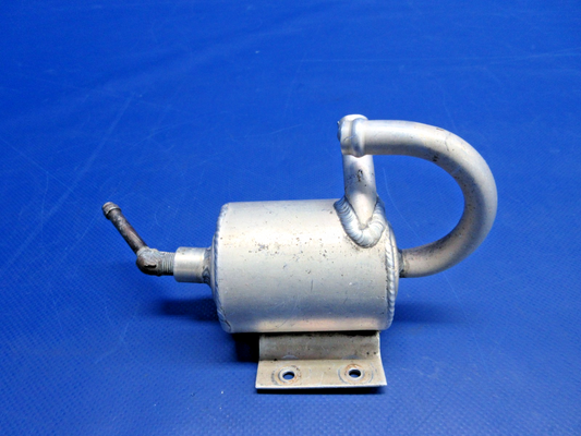 Beech 95-B55 Baron Oil Air Separator P/N 96-389006-1 (0526-719)0