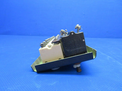 Piper PA-28-181 Archer Circuit Breaker Panel Assy P/N 85375-03 (0424-1740)