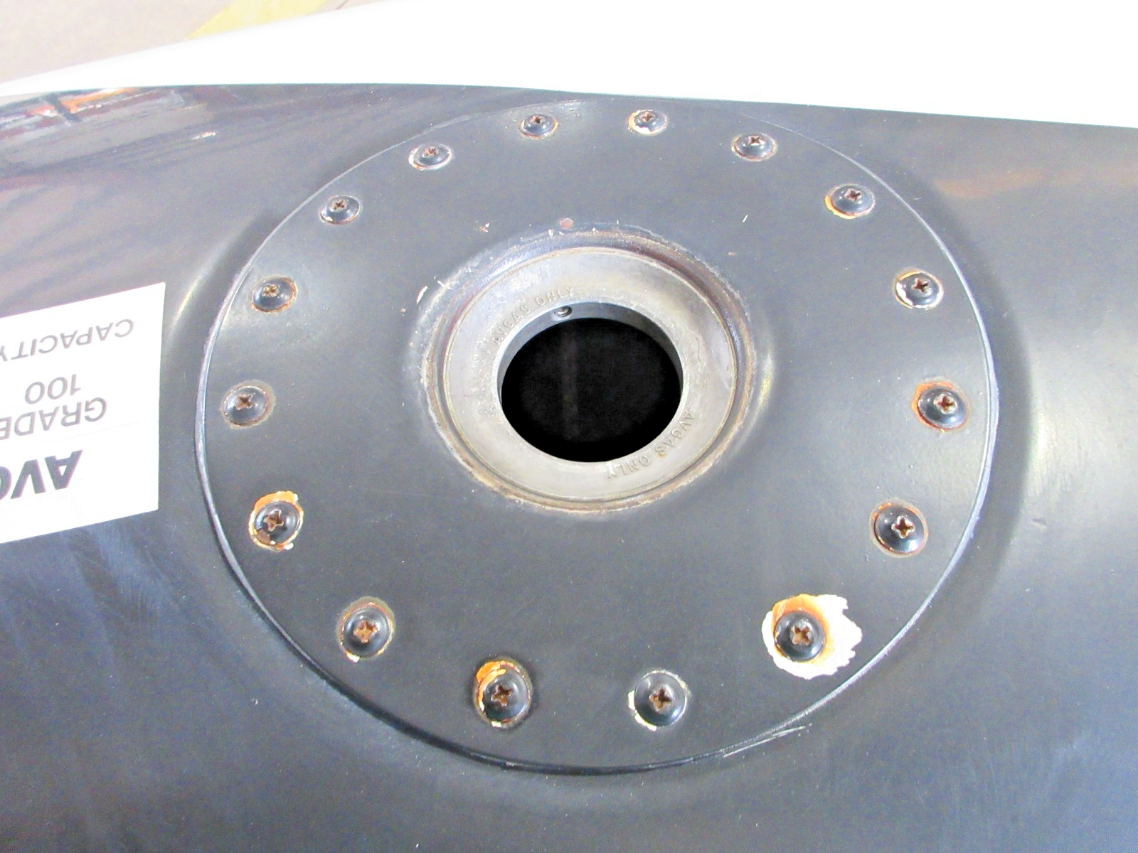 Cessna 310N Wing Tip Tank LH P/N 5092300-5 w/ Rear Fairing & Nose Cap (0626-823)8