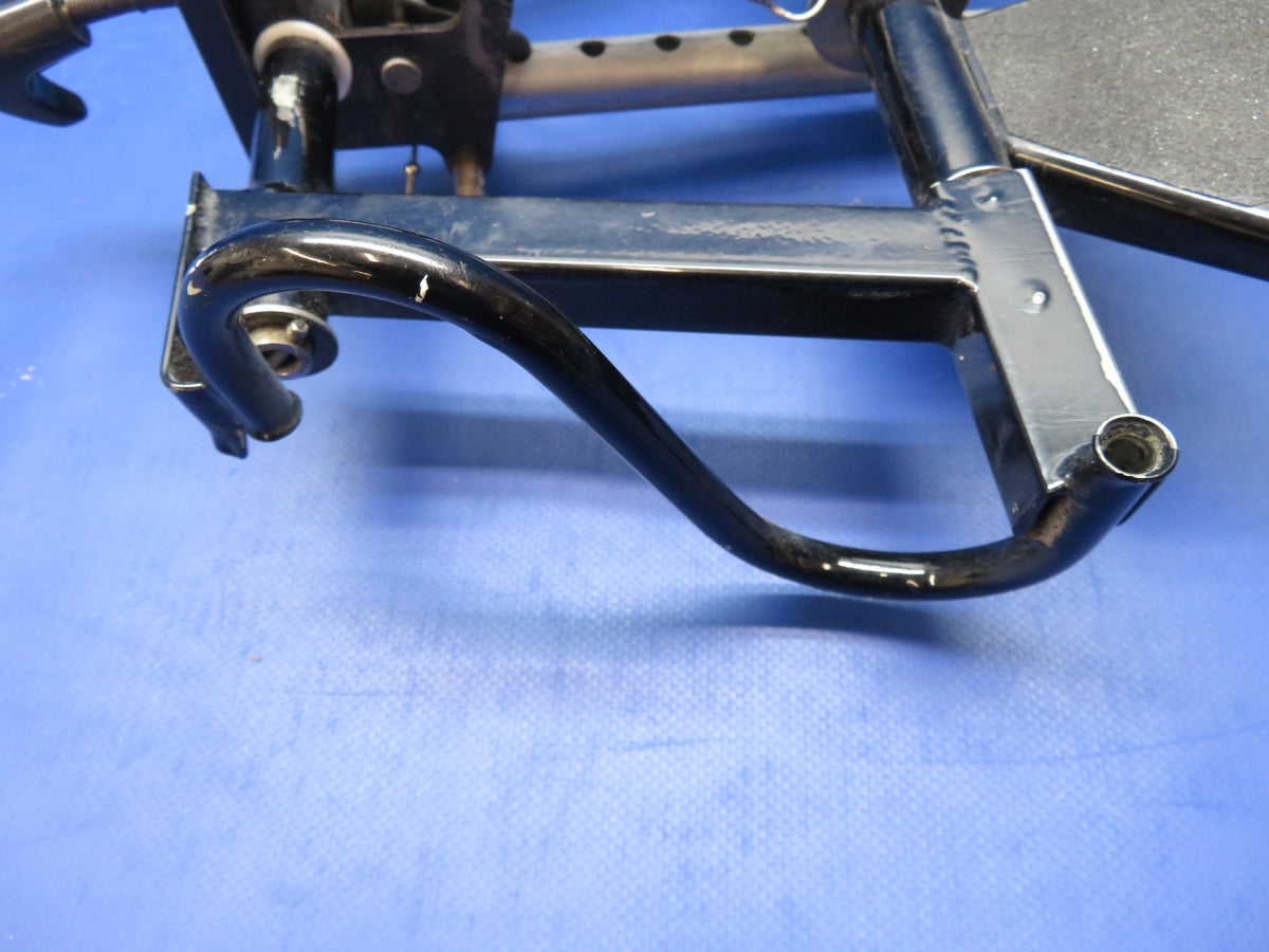 Diamond DA-40 LH Rudder Pedals P/N 22-2723-00-00 (0826-1224)14