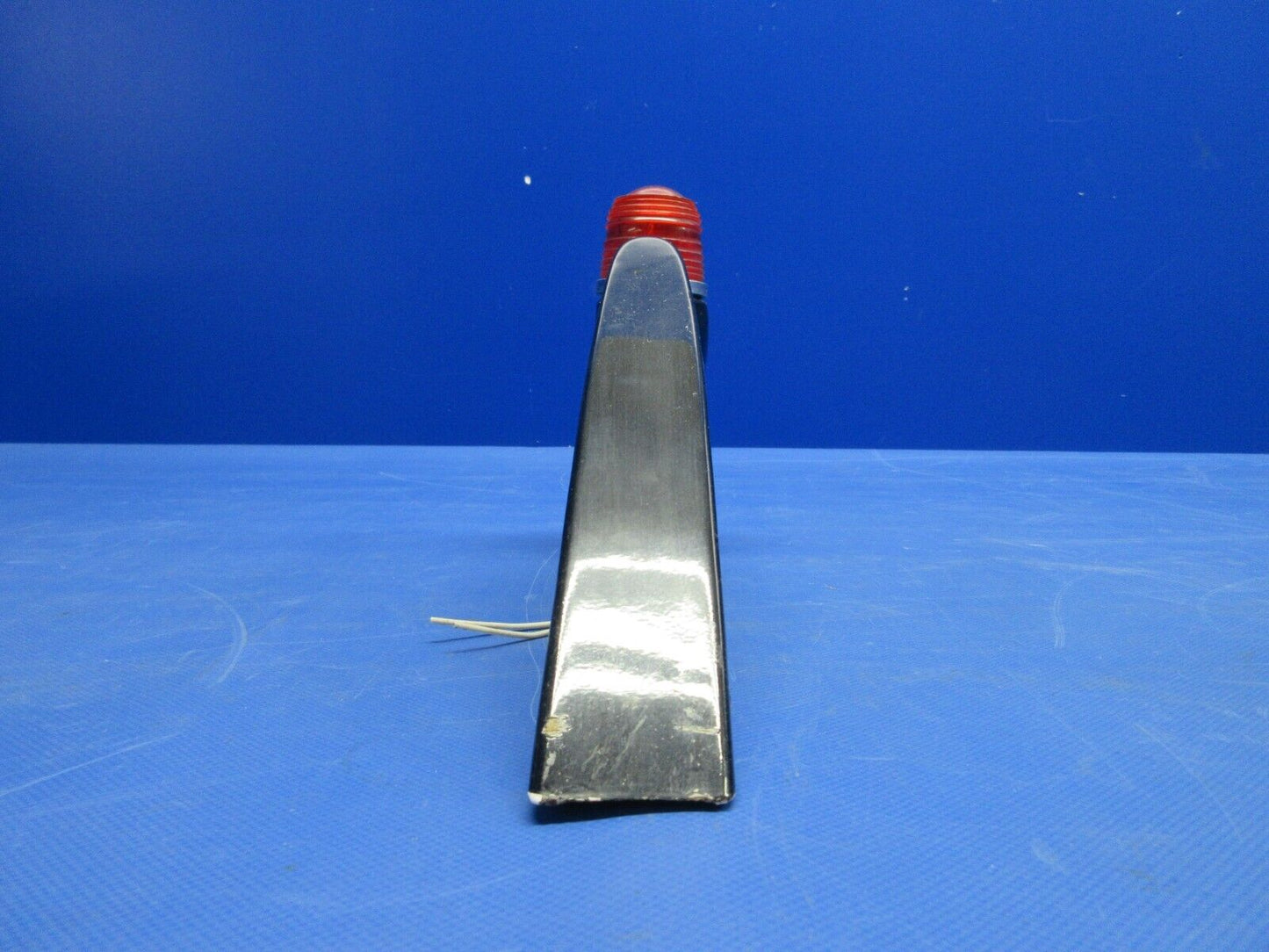 Cessna 180 Rudder Fin Tip & Flashing Beacon 24V P/N C621001-0102 (0624-737)