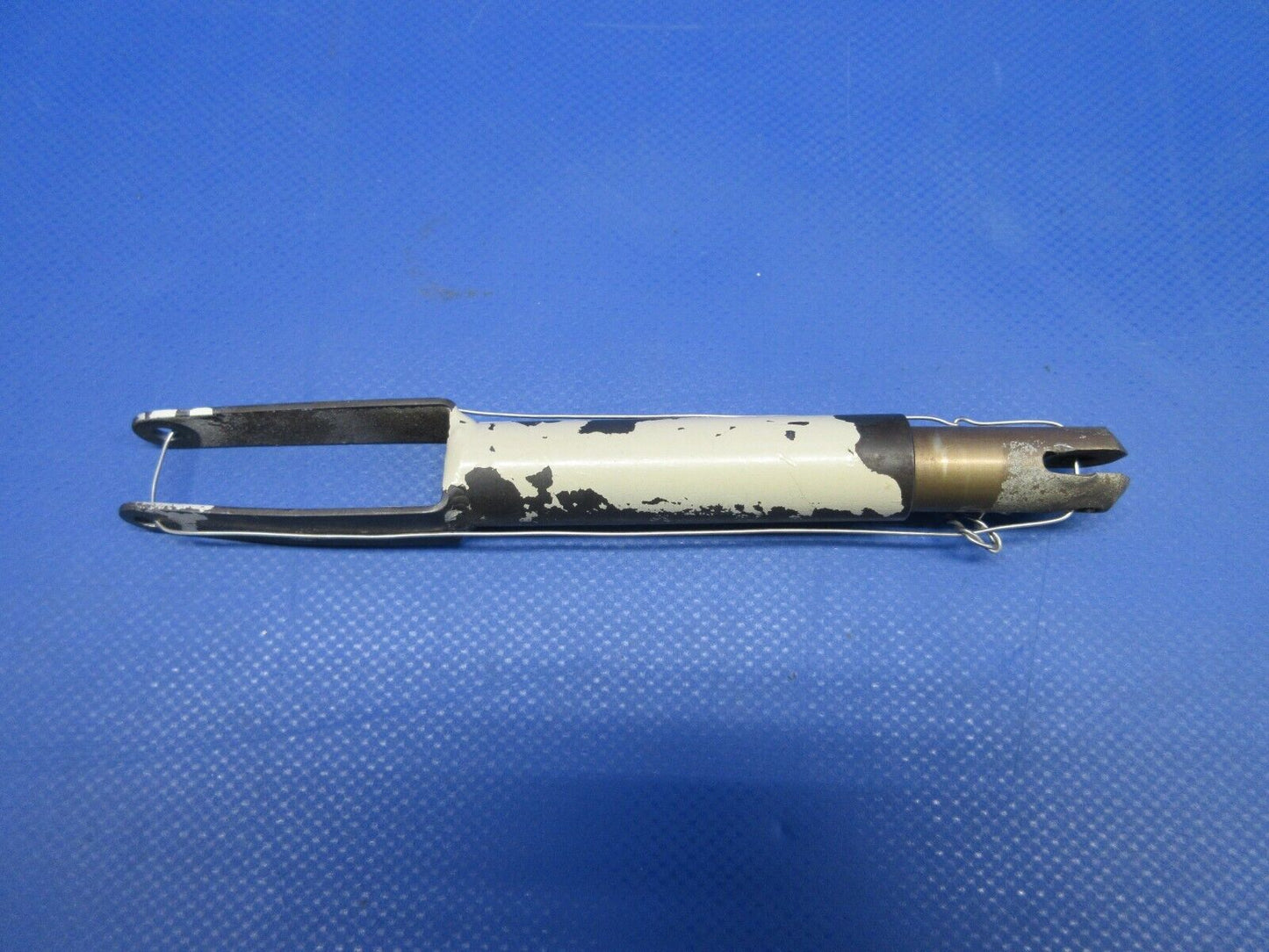 Cessna 210 Main Gear Downlock - Serviceable P/N 1241643-2 (0424-1281)