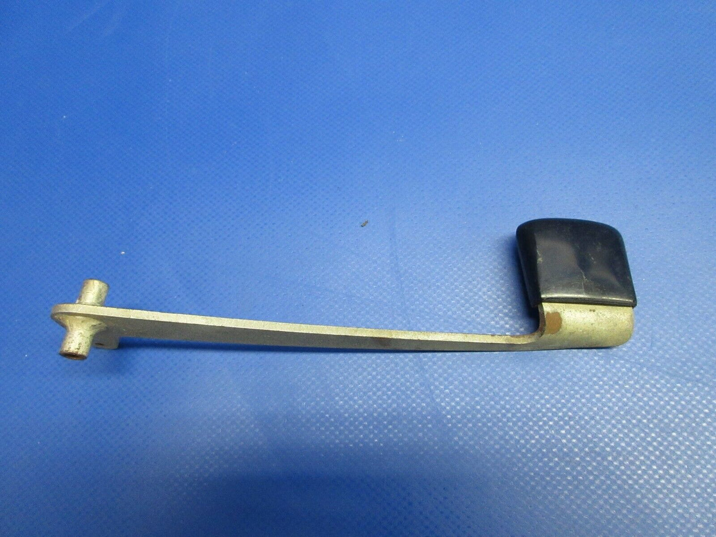Piper Cabin Door Interior Handle P/N 79515-13 (0324-1232)