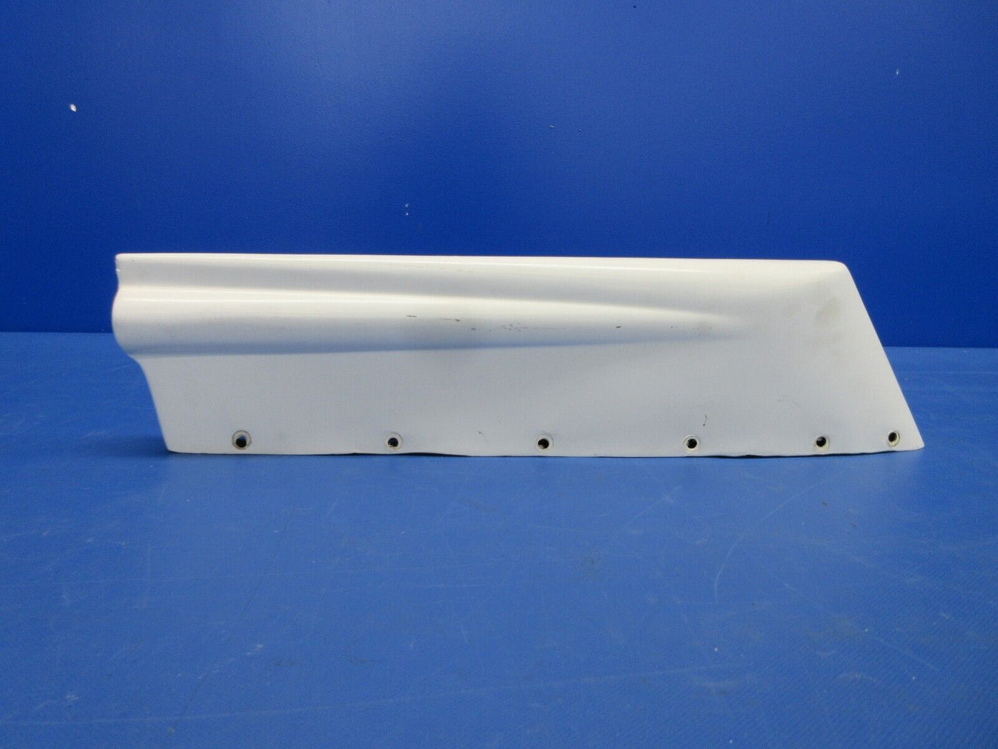Piper PA-34-200T Seneca II Rudder Tip Fairing Assy P/N 95907-00 (0524-2073)