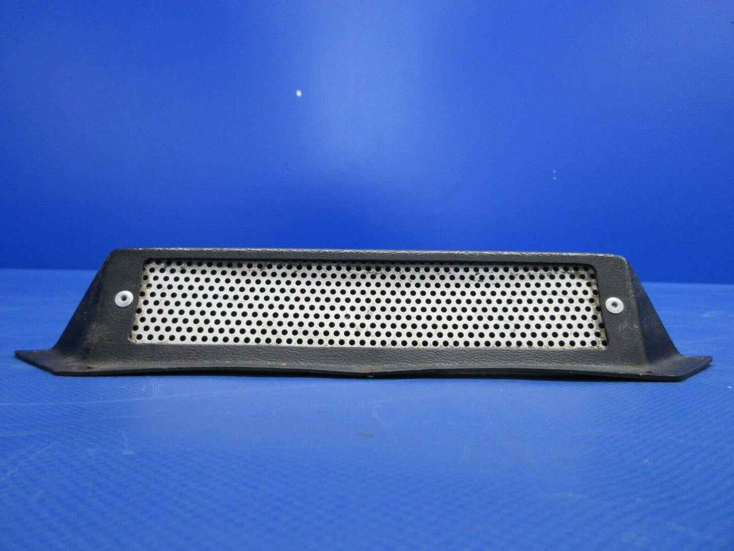 Piper PA-28-181 Archer Exhaust Vent Cover Assy P/N 99252-10 (0524-1029)
