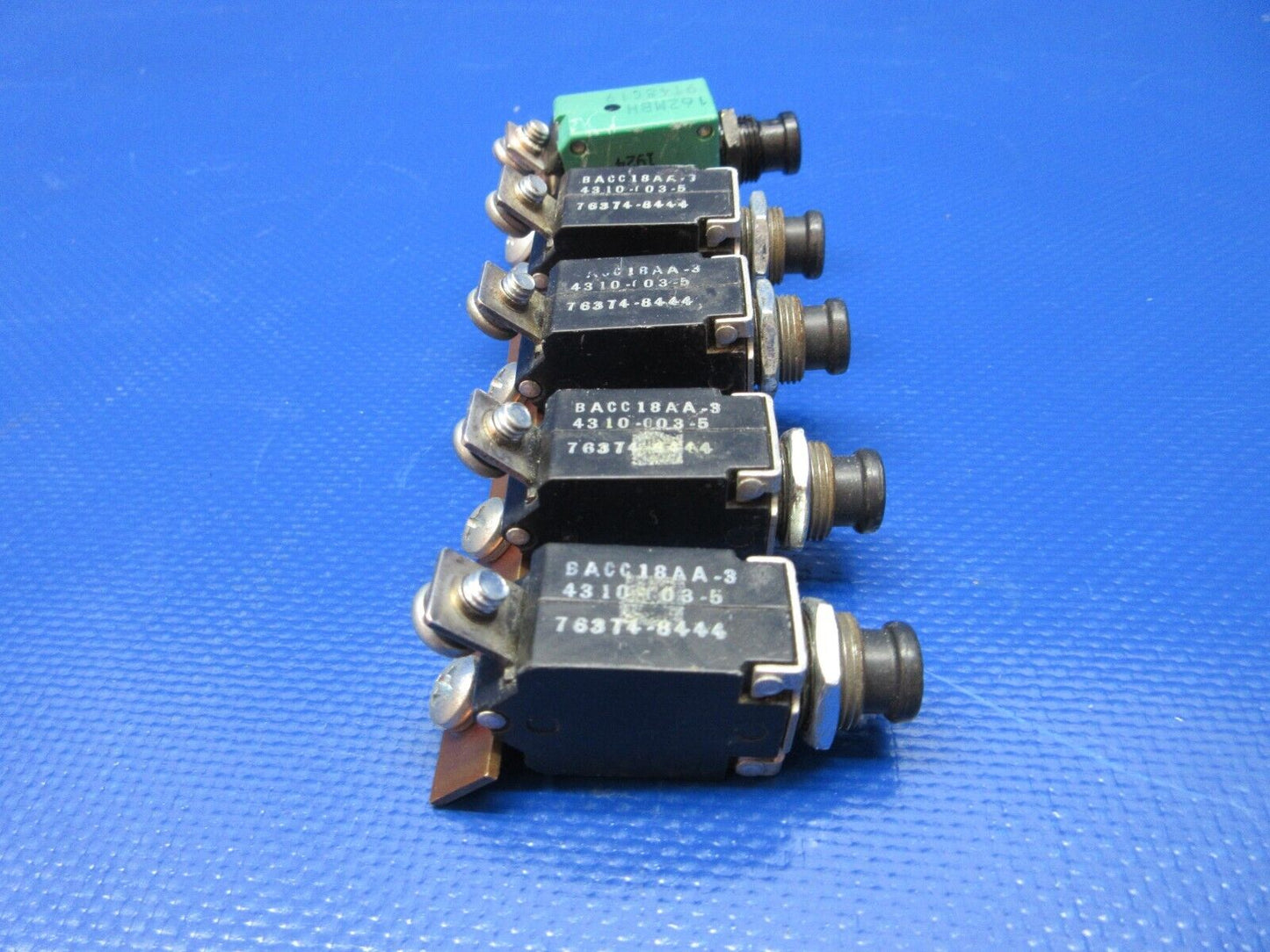Piper PA-28-180 Circuit Breakers & Switches P/N 7277-2-2 LOT OF 20 (1124-1476)