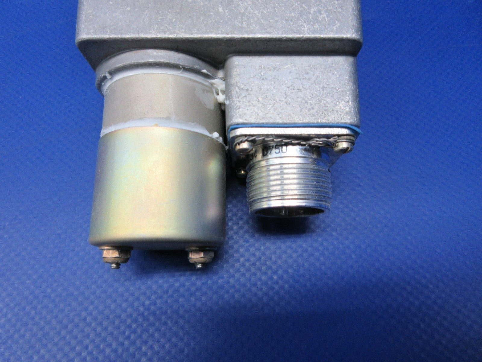 Beech Electromech Fuel Shut Off Valve 28V w/8130 P/N 101-389025-5 NOS (0426-755)12