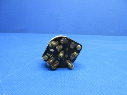 Beech C23 Sundowner Continental Magneto Switch NO KEY 10-357200-1 (0724-1938)5