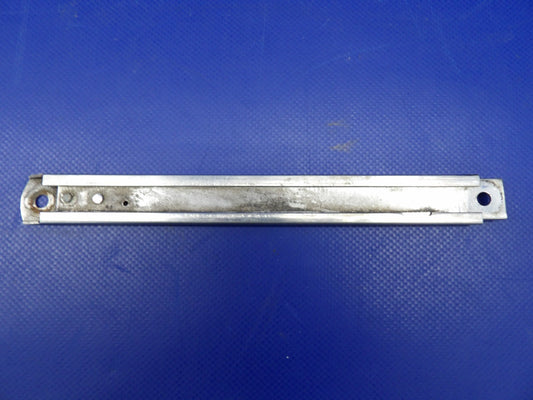 Piper PA-28-140 Cherokee Cabin Door Holder P/N 65727-00 (0526-1247)0