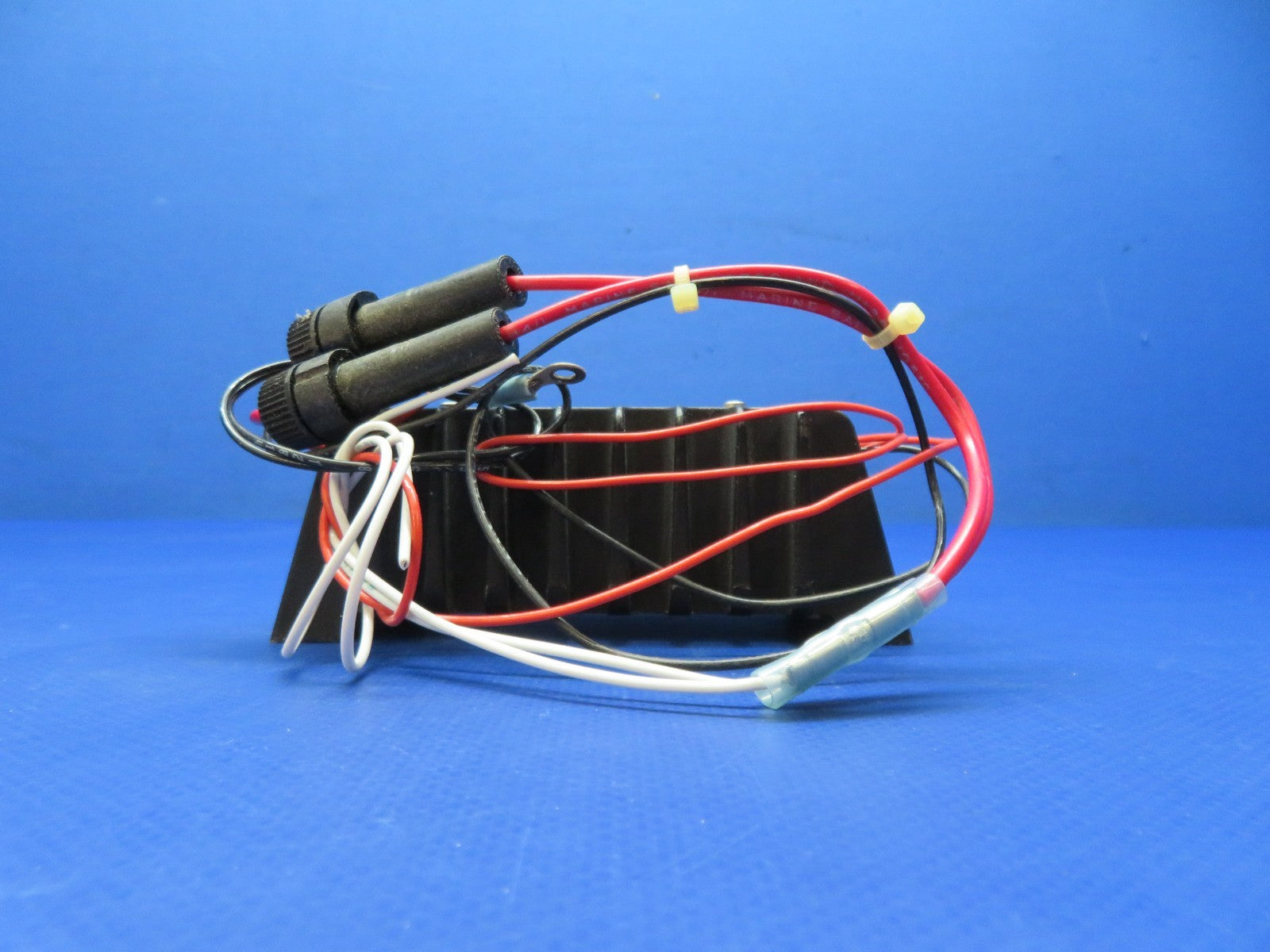 @essna 421 King KA-39 Voltage Converter 28v to 12v 071-1041-01 TESTED (0326-162)6