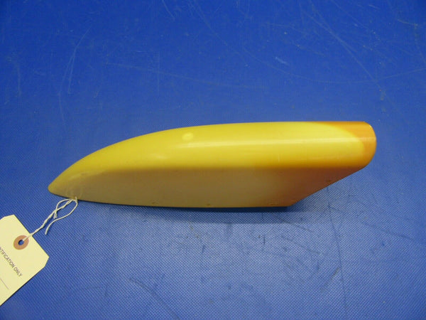 Cessna 172 Vertical Fin Tip No Beacon Base 0531006-33 (1021-359)