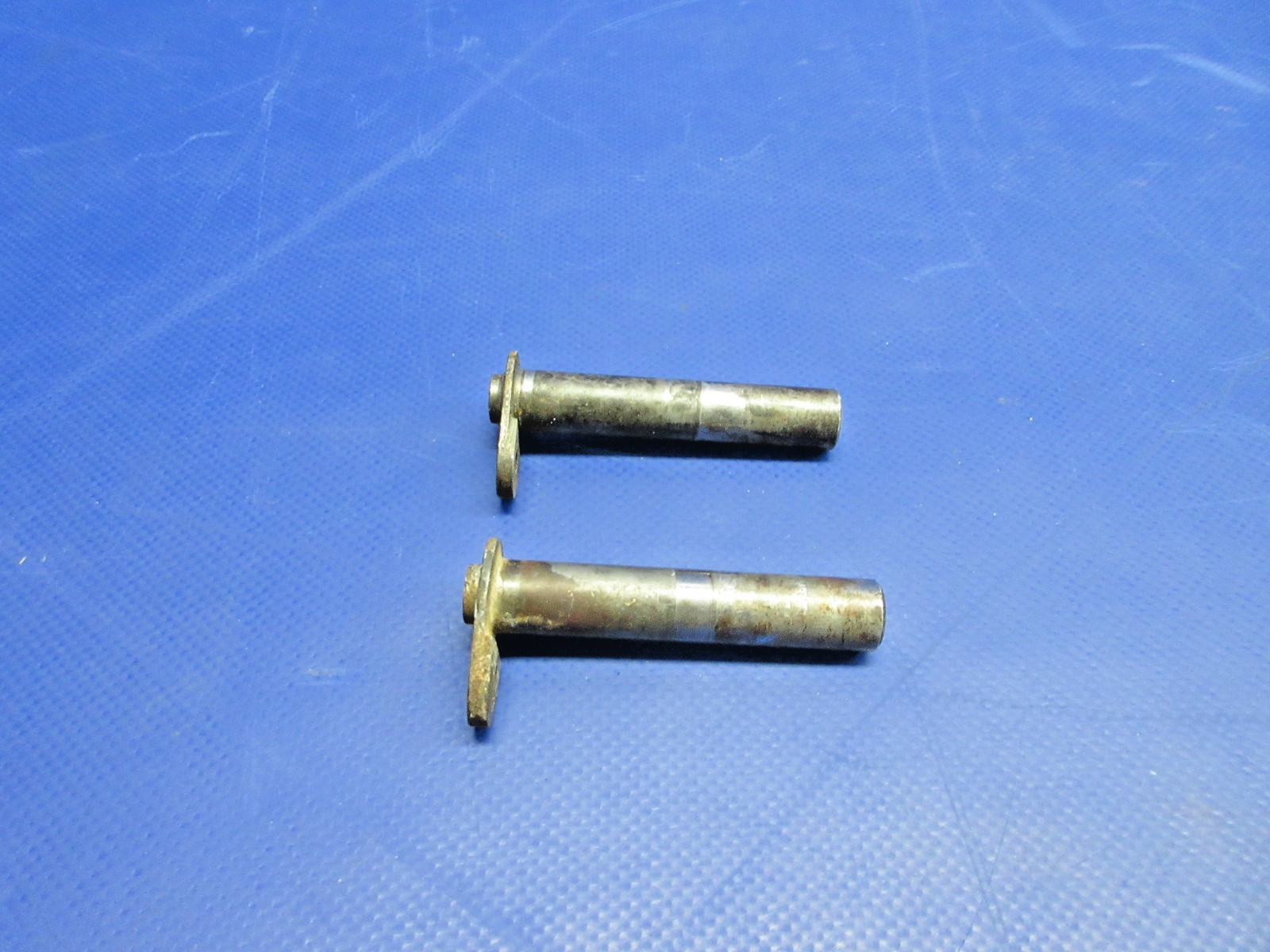 Beech F35 Bonanza Front Landing Gear Hinge Pin P/N 35-815123 LOT OF 2 (0726-819)0