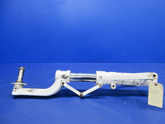 Piper PA-31T1 Cheyenne LH Main Gear Strut P/N 45504-08 (0626-2037)0