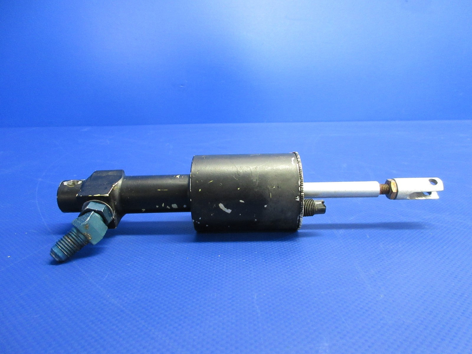 Cessna 421 Brake Master Cylinder P/N 5044000-1 (0726-733)7