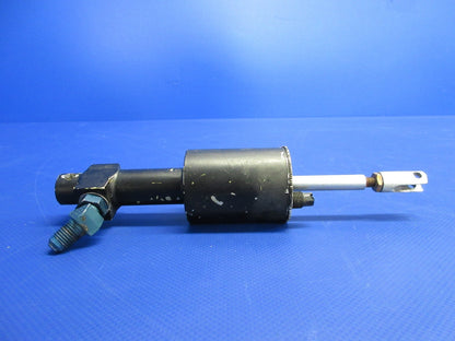 Cessna 421 Brake Master Cylinder P/N 5044000-1 (0726-733)7