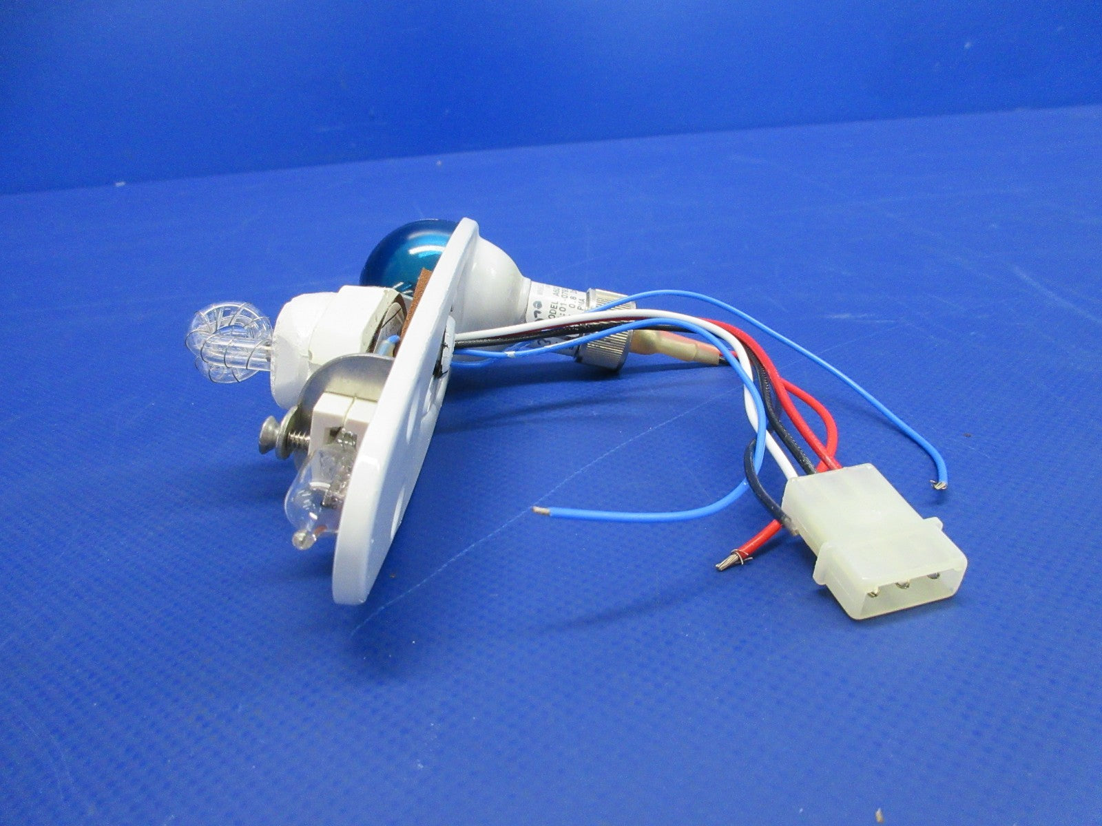 Whelen A600-PG-D 14V Wing Tip Strobe Light RH P/N 01-0790006-04 NOS (0426-827)4