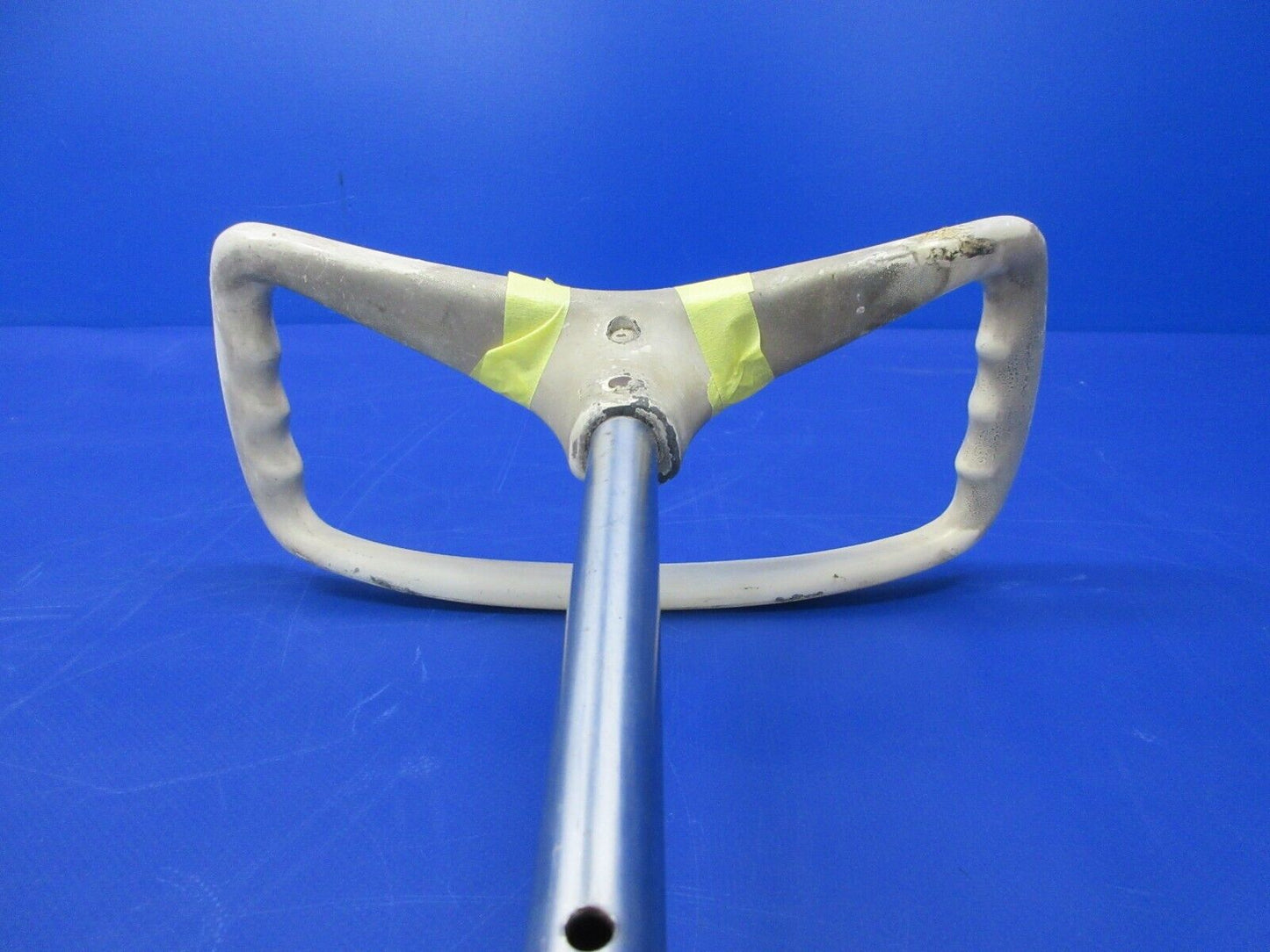 Early Cessna 210 Pilot Control Wheel P/N 0513166-1 (1224-2065)