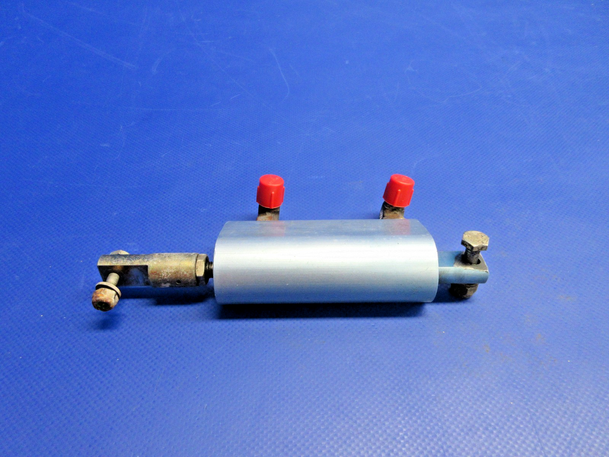Air Tractor AT-301 Cleveland RH Master Bake Cylinder P/N 10-23F (0826-879)0