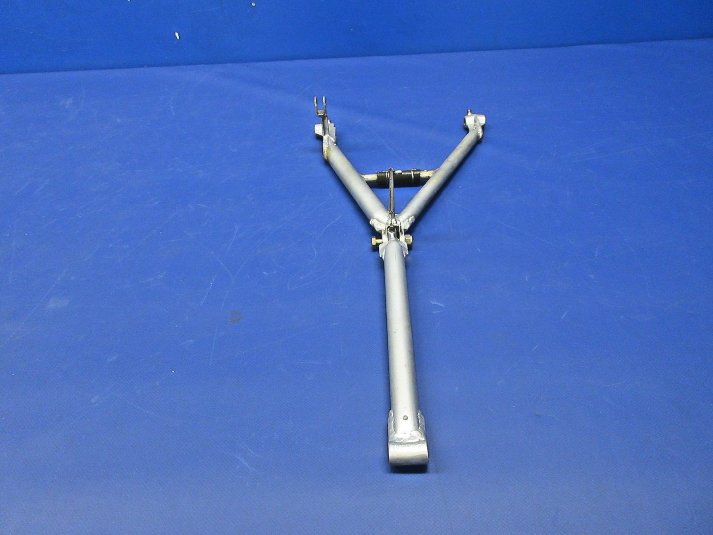 Beech D95A Travel Air Nose Gear Retract Drag Leg + Brace (0326-845)11