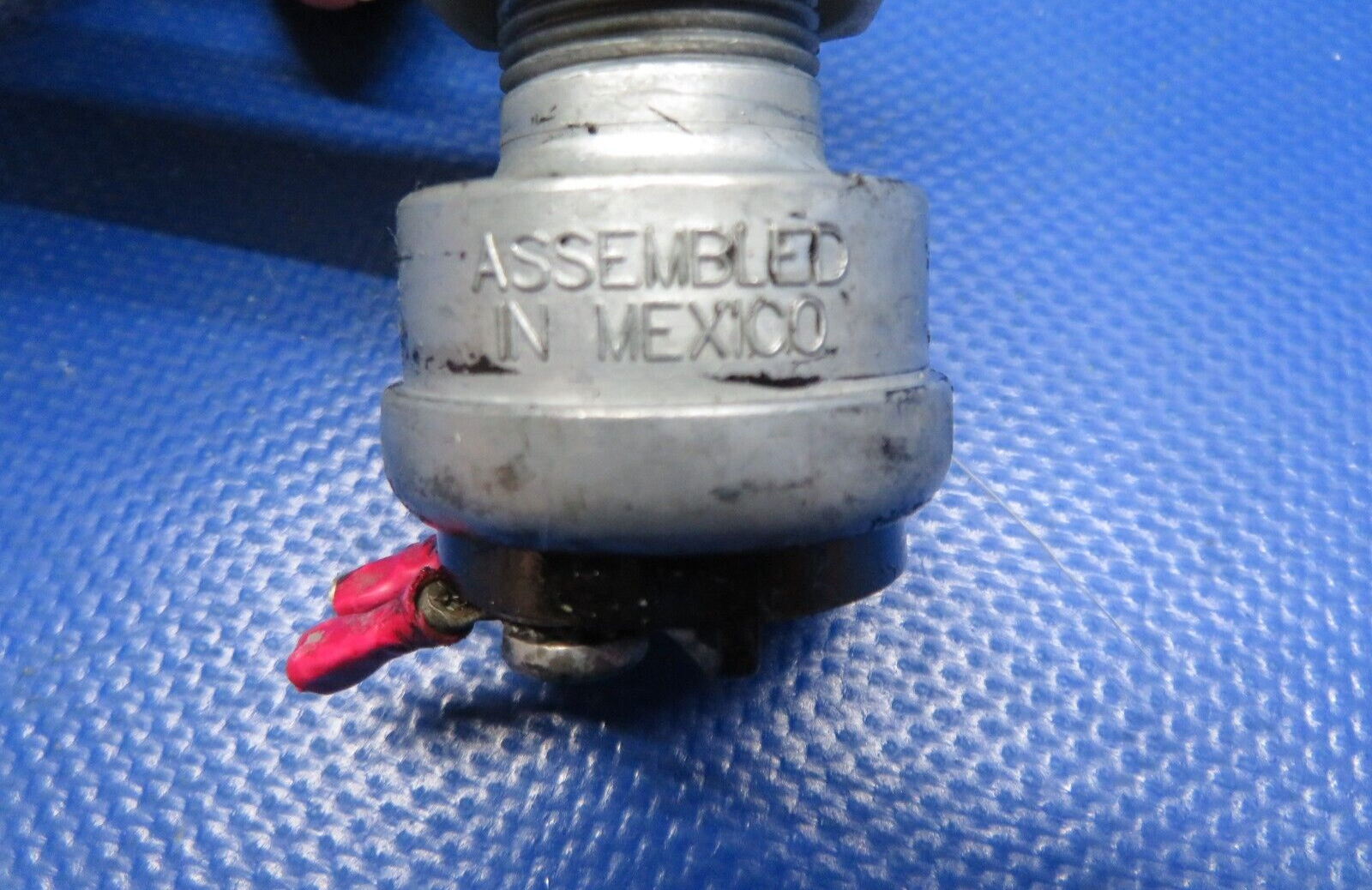 Beech 95 / D95A Travel Air Battery Switch No Key P/N 35-590070-39 (0424-218)9